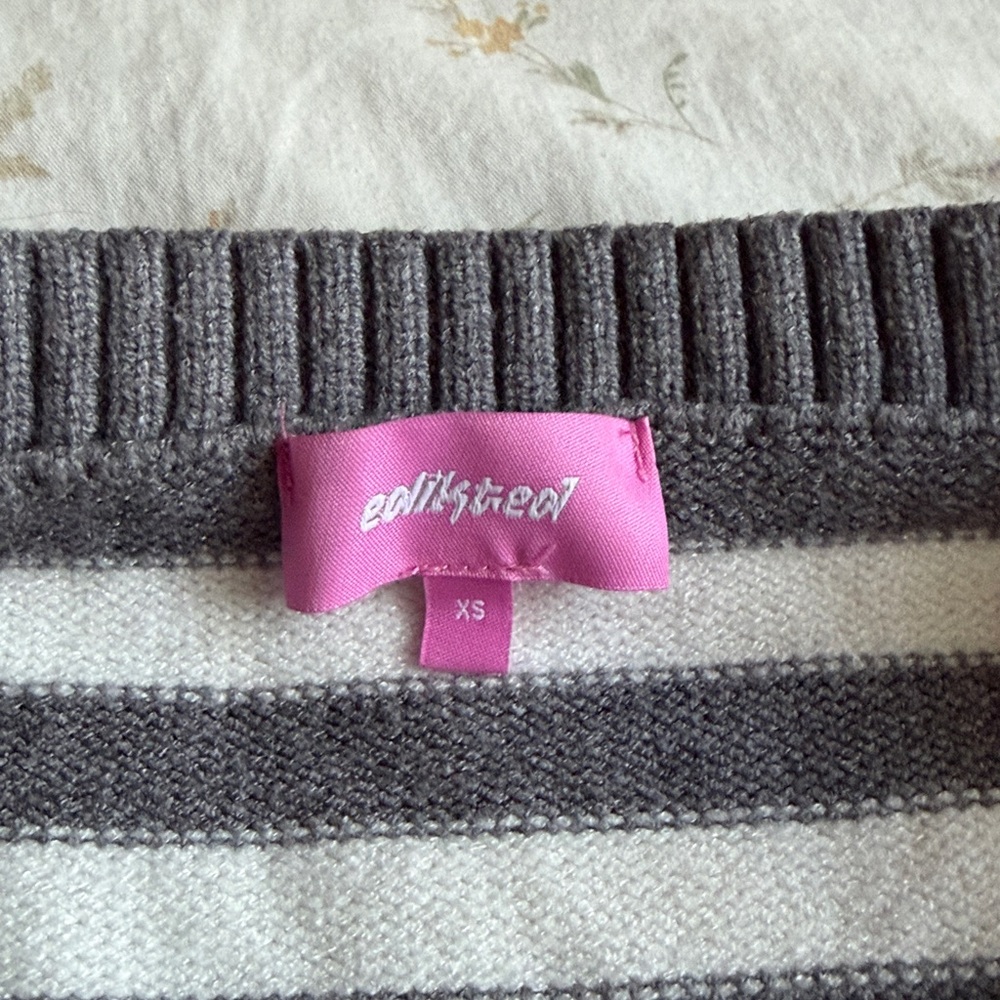 Edikted stripe lounge sweater + shorts set great condition - Picture 4 of 6
